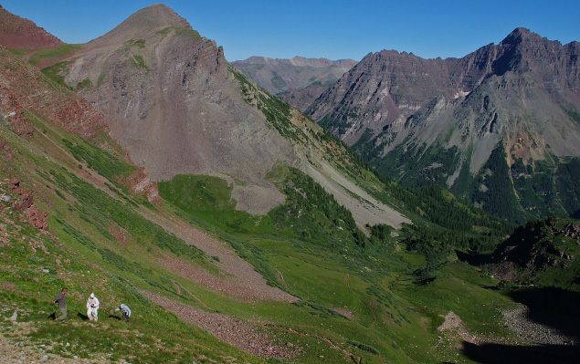 hiking_maroonbells